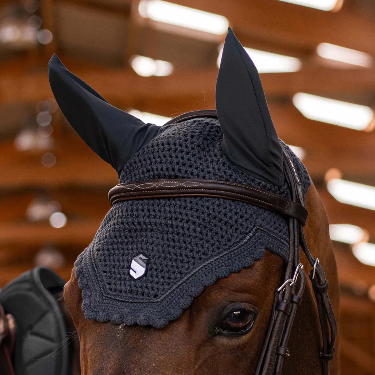 Samshield Flyshield Embroidery Ørehette - Anthracite Grey