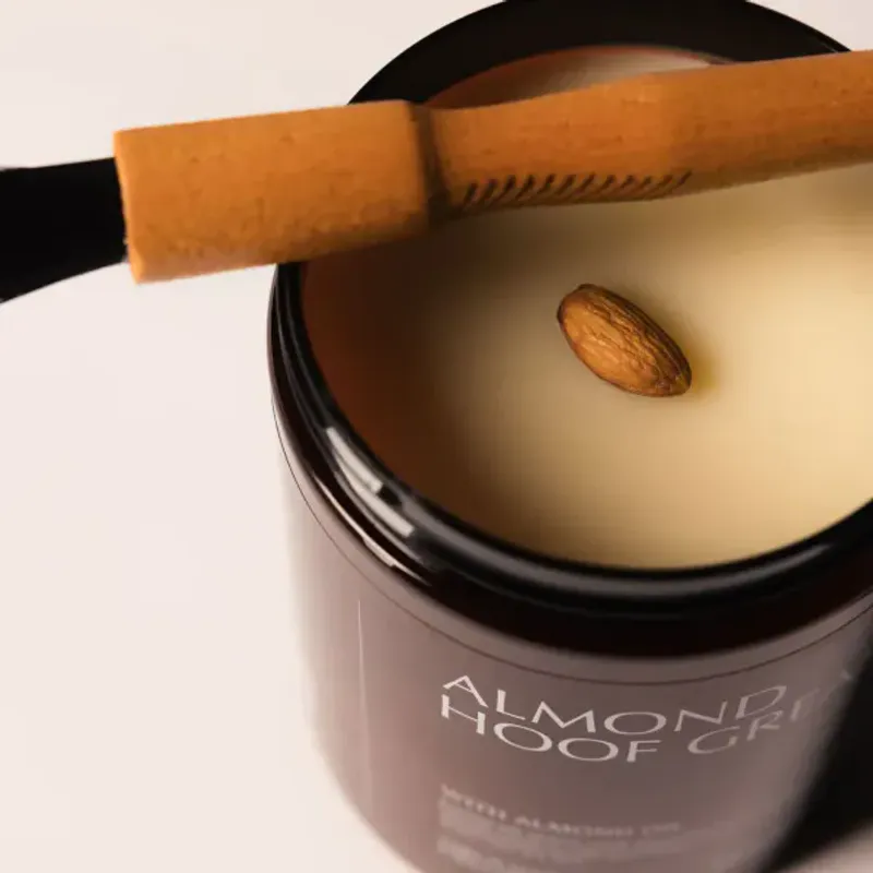 Grooming Deluxe Almond Hoof Grease - 900ml